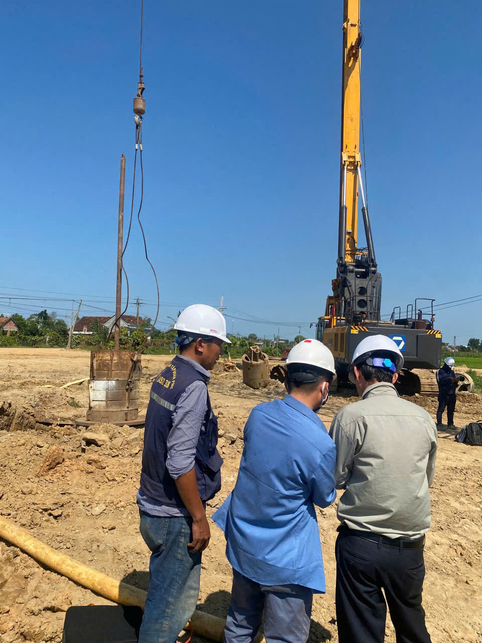 thí nghiệm vật liệu xây dựng gia lai Kiểm tra sức chịu tải cọc bằng PDA